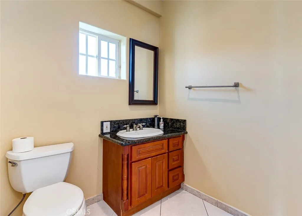 4326 Clara, Cudahy, California 90201 home-pic-16
