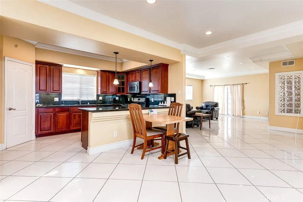 4326 Clara, Cudahy, California 90201 home-pic-8