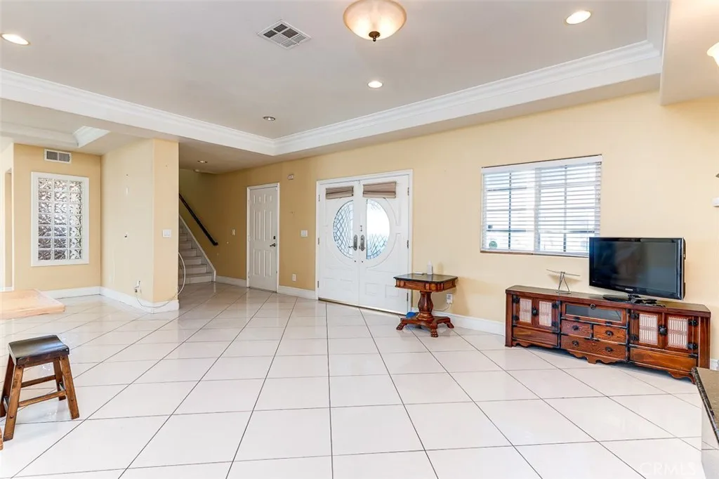 4326 Clara, Cudahy, California 90201 home-pic-13