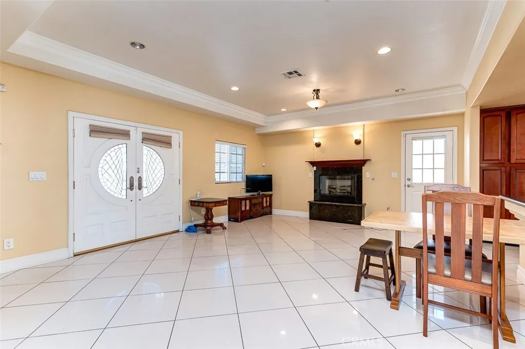 4326 Clara, Cudahy, California 90201 home-pic-12