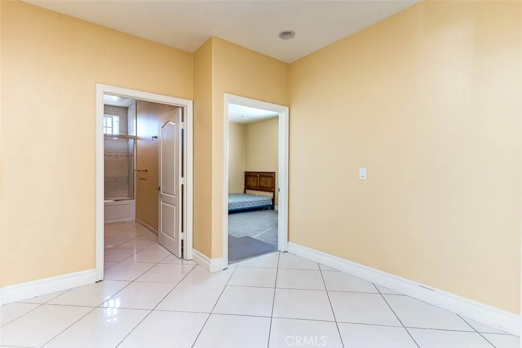 4326 Clara, Cudahy, California 90201 home-pic-28