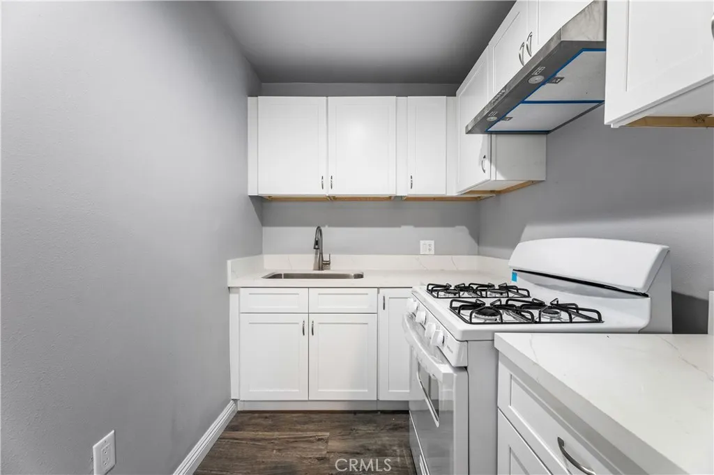 3786 Dublin, Los Angeles, California 90018 home-pic-22