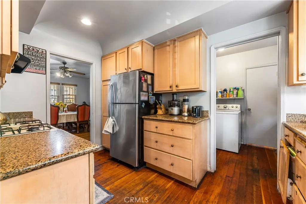 3786 Dublin, Los Angeles, California 90018 home-pic-7
