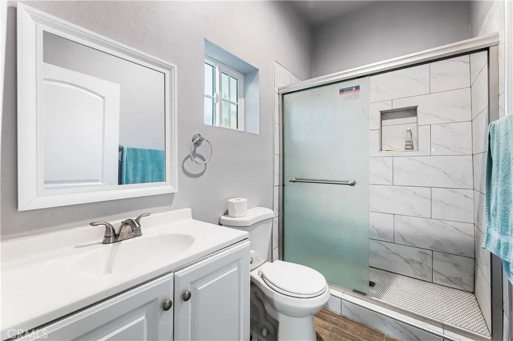 3786 Dublin, Los Angeles, California 90018 home-pic-25