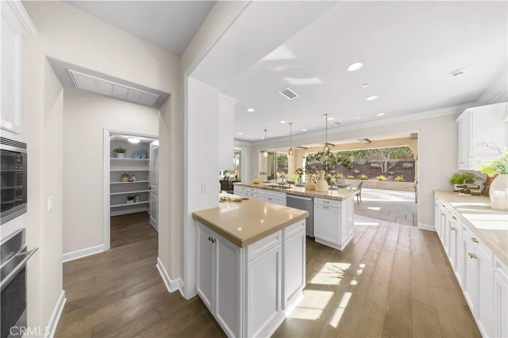 71 Clocktower, Irvine, California 92620 home-pic-19