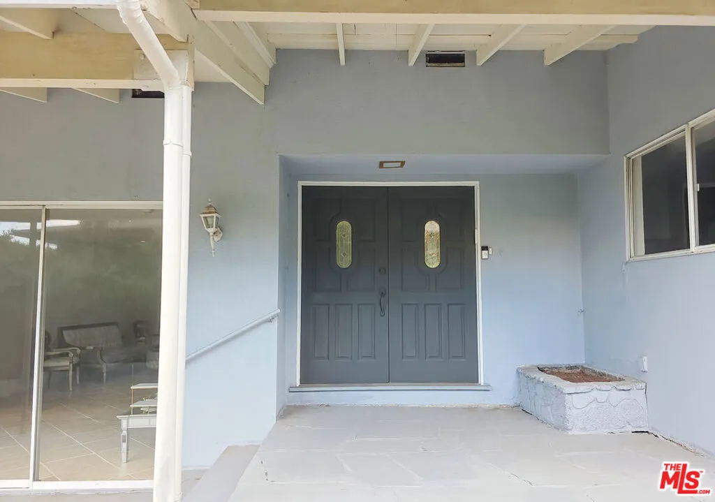 4348 Sepulveda Boulevard, Sherman Oaks, California 91403 home-pic-2