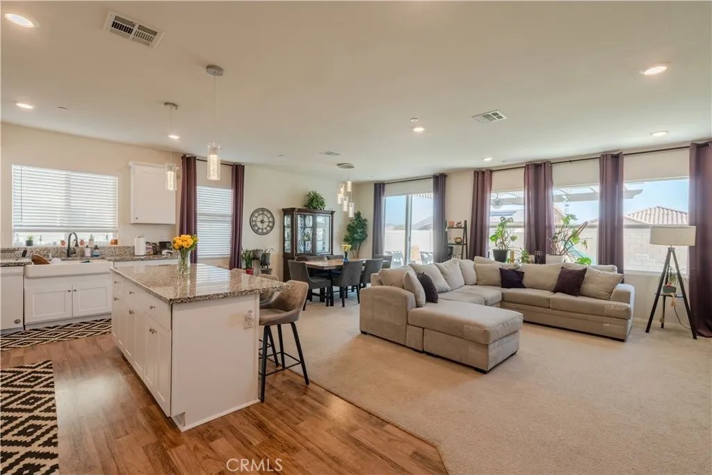 44460 Encanto, Lancaster, California 93536 home-pic-4