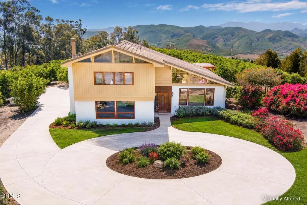 Front Yard circle driveway