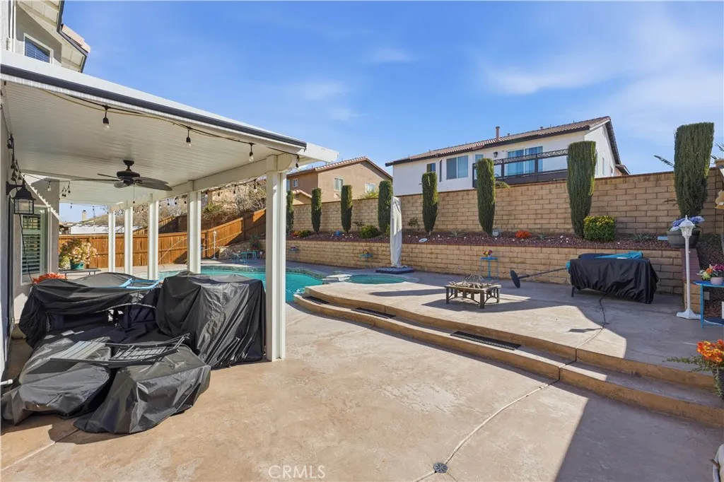 12651 Luna, Victorville, California 92392 home-pic-40