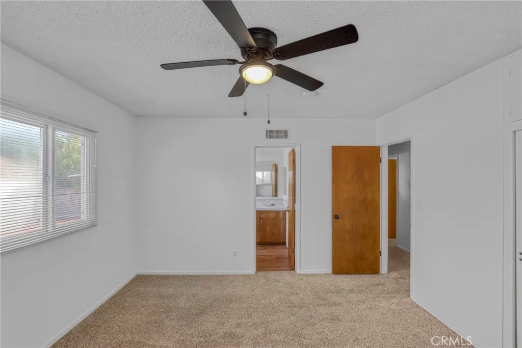 10352 Hayvenhurst Avenue, Granada Hills, California 91344 home-pic-12