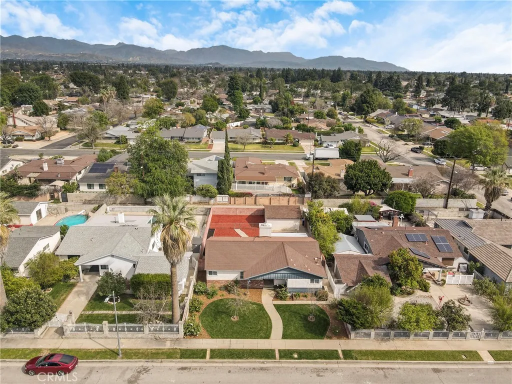 10352 Hayvenhurst Avenue, Granada Hills, California 91344 home-pic-26
