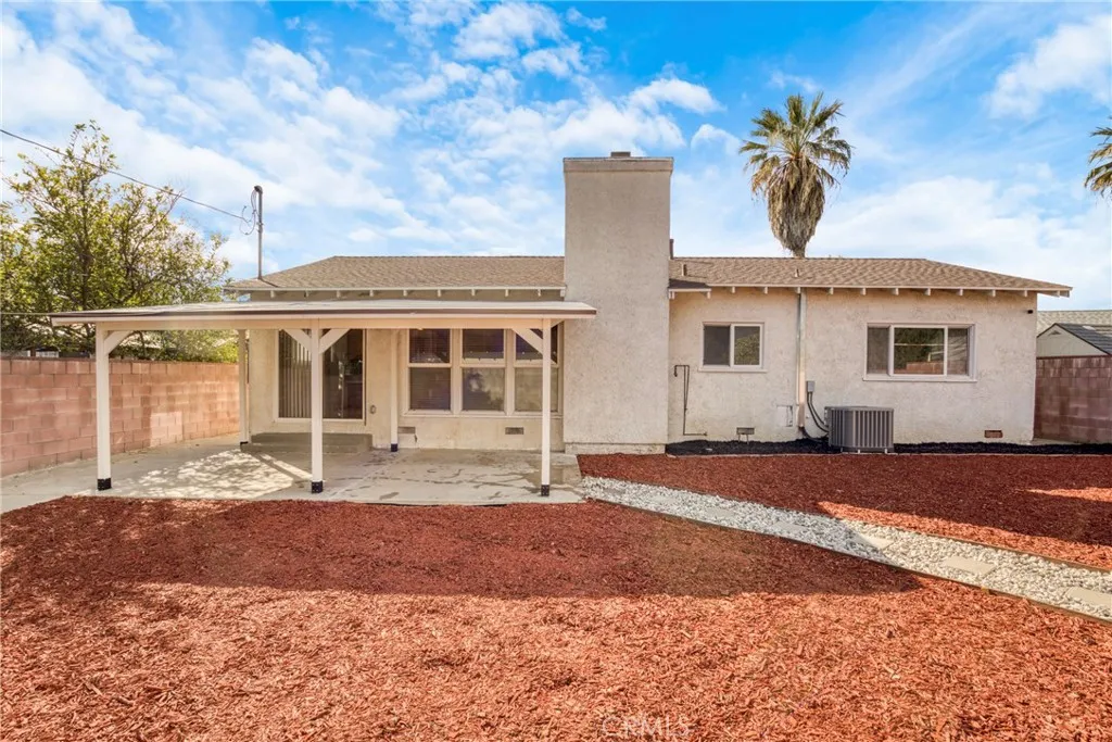 10352 Hayvenhurst Avenue, Granada Hills, California 91344 home-pic-19