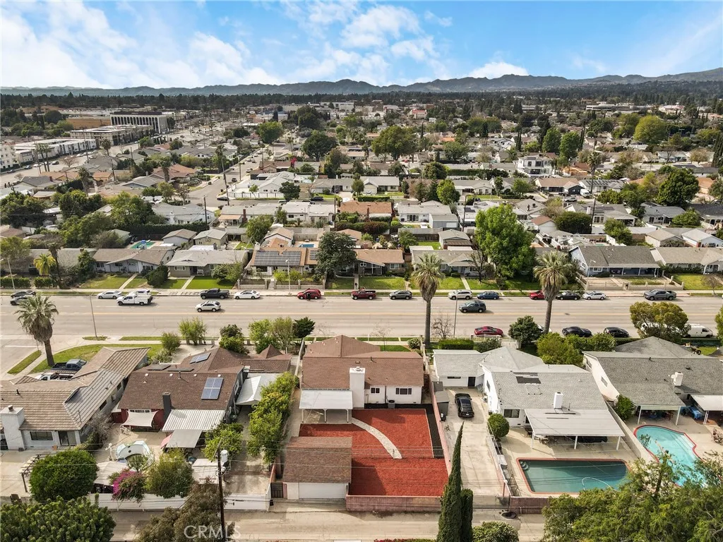 10352 Hayvenhurst Avenue, Granada Hills, California 91344 home-pic-27