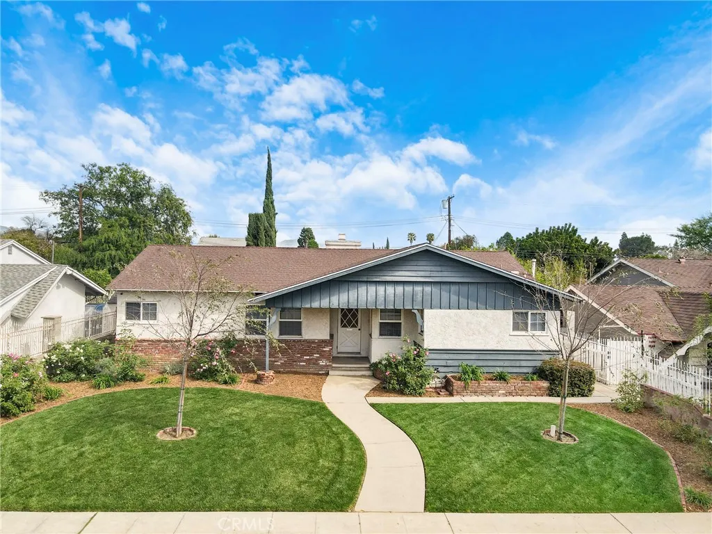 10352 Hayvenhurst Avenue, Granada Hills, California 91344 home-pic-33