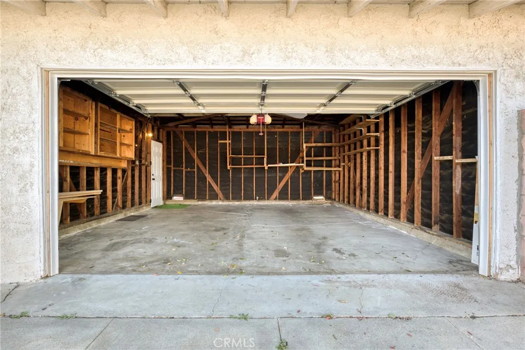 10352 Hayvenhurst Avenue, Granada Hills, California 91344 home-pic-25