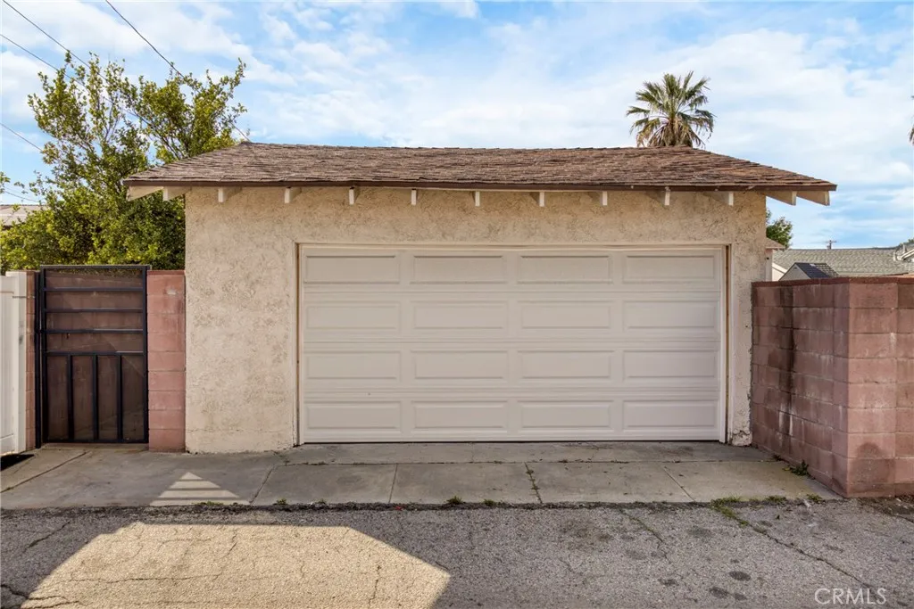 10352 Hayvenhurst Avenue, Granada Hills, California 91344 home-pic-24