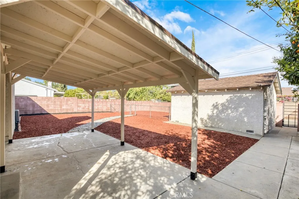 10352 Hayvenhurst Avenue, Granada Hills, California 91344 home-pic-20