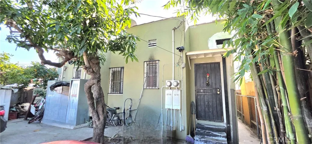 1249 1251 W 39th Street 2, Los Angeles, California 90037 home-pic-4