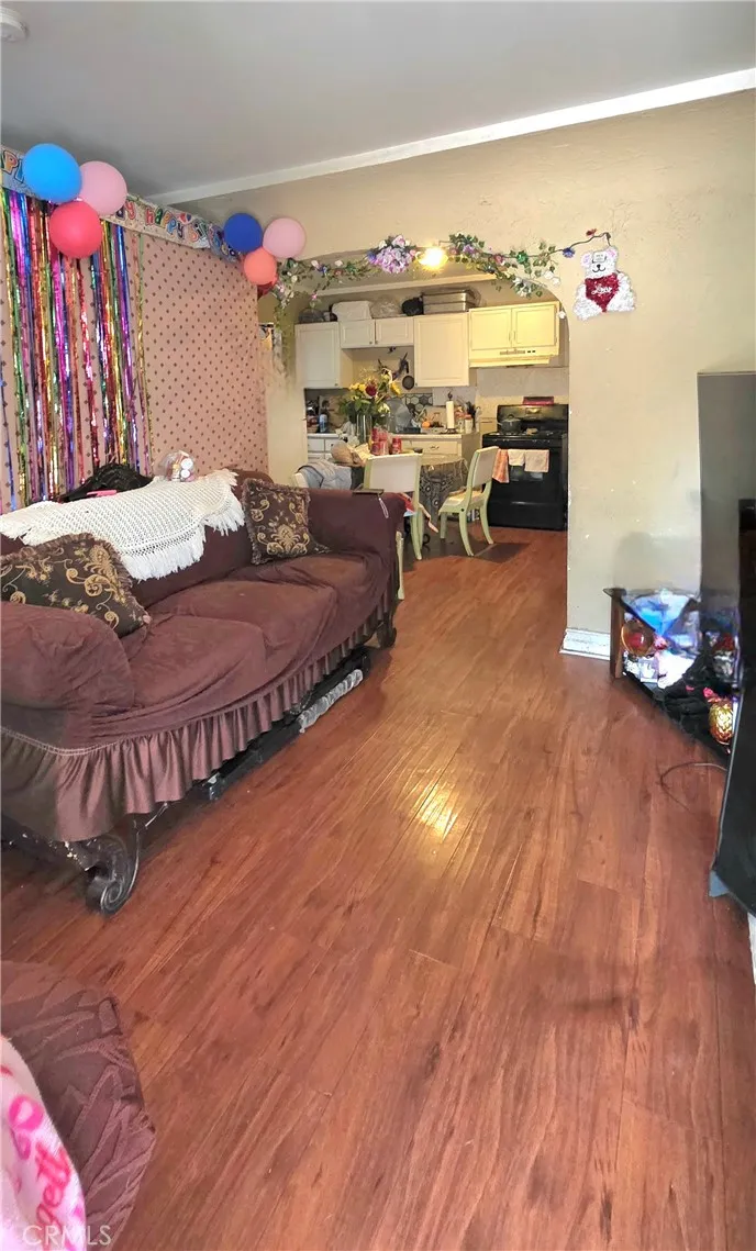 1249 1251 W 39th Street 2, Los Angeles, California 90037 home-pic-15