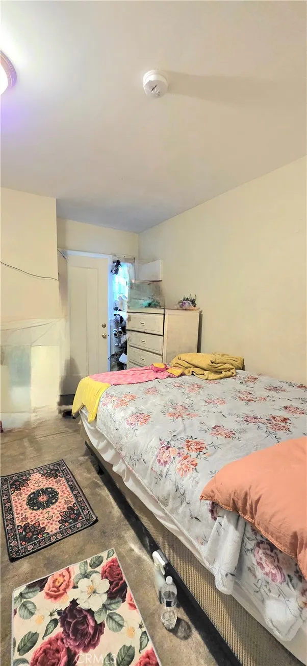 1249 1251 W 39th Street 2, Los Angeles, California 90037 home-pic-23