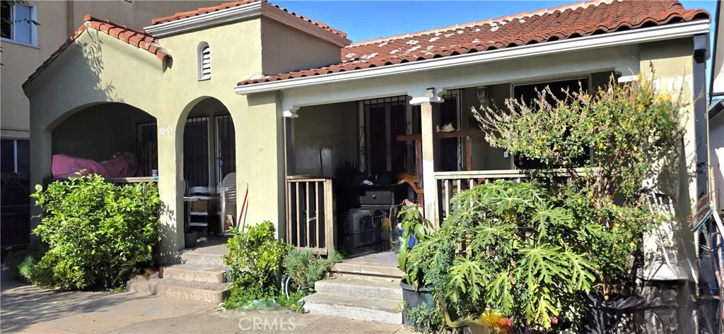 1249 1251 W 39th Street 2, Los Angeles, California 90037 home-pic-3