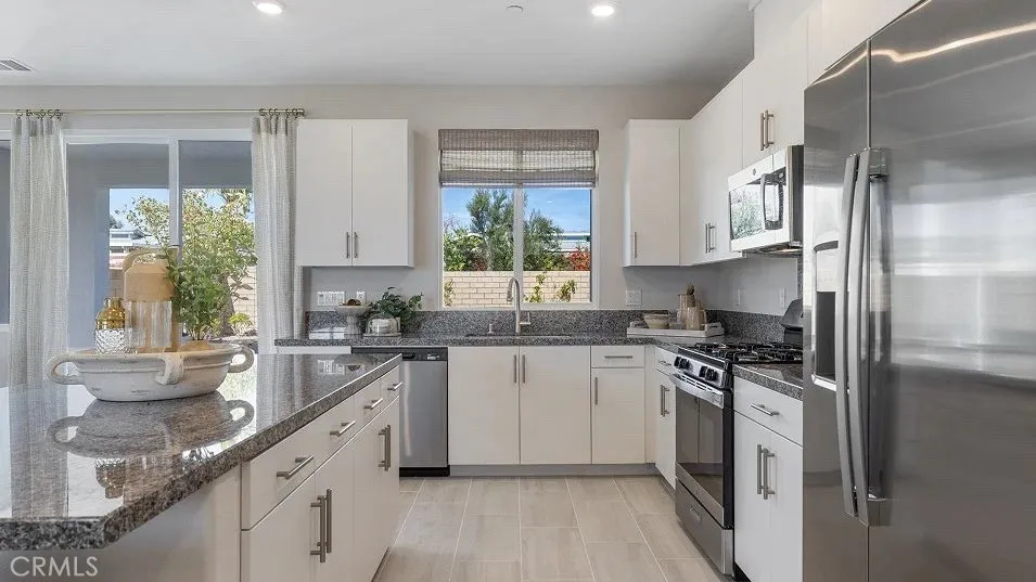 65103 Avenida De Nuves, Desert Hot Springs, California 92240 home-pic-4