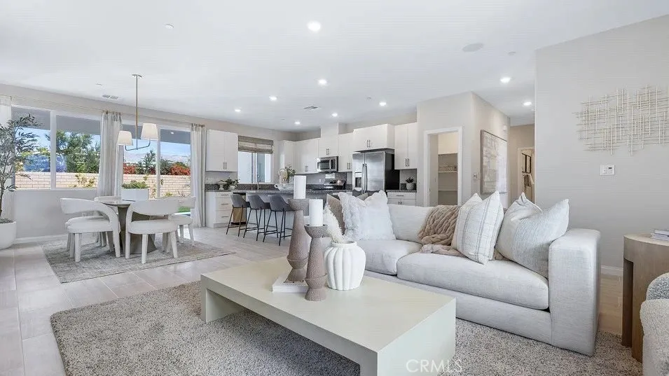 65103 Avenida De Nuves, Desert Hot Springs, California 92240 home-pic-3