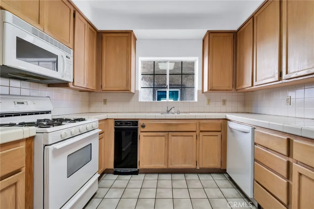 120 S Prospect A, Redondo Beach, California 90277 home-pic-8