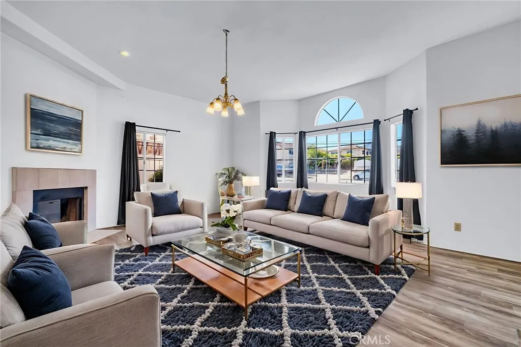120 S Prospect A, Redondo Beach, California 90277 home-pic-2