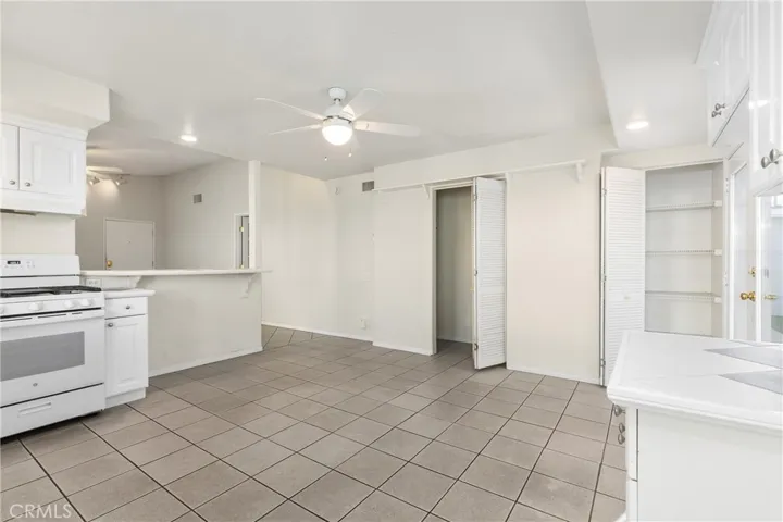 Family style kitchen