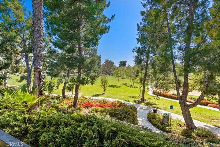 Lush landscaping at Mountain View Park