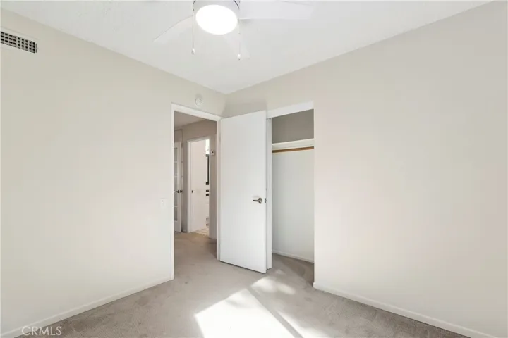 Middle bedroom