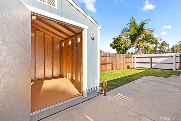 Detached shed and side yard