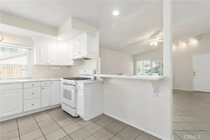 Family style kitchen