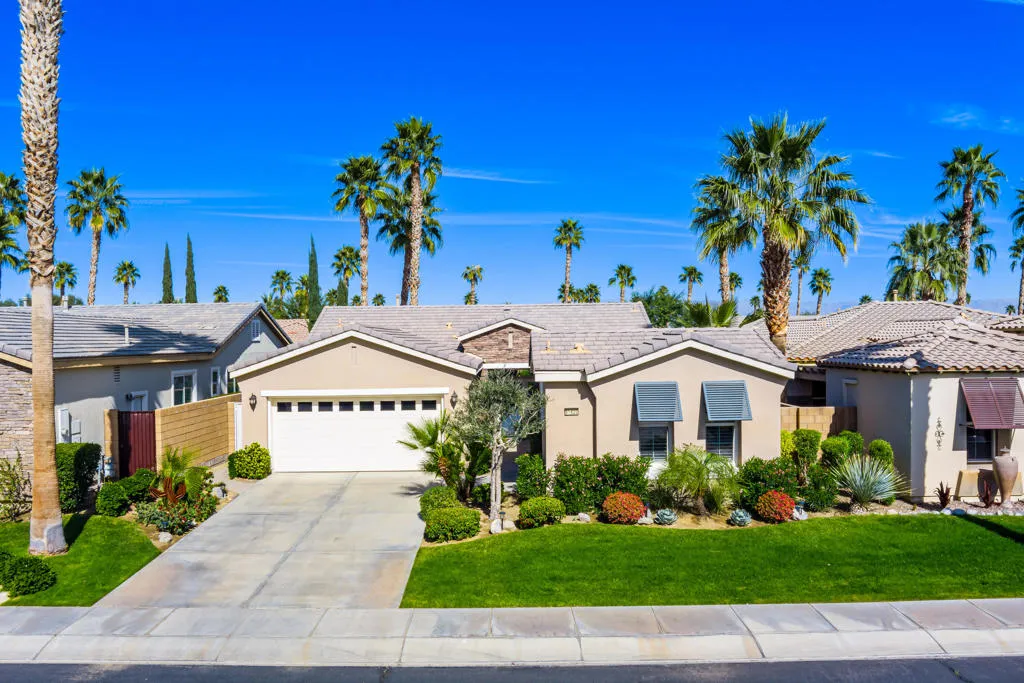 81820 Golden Star Way, La Quinta, California 92253 home-pic-1