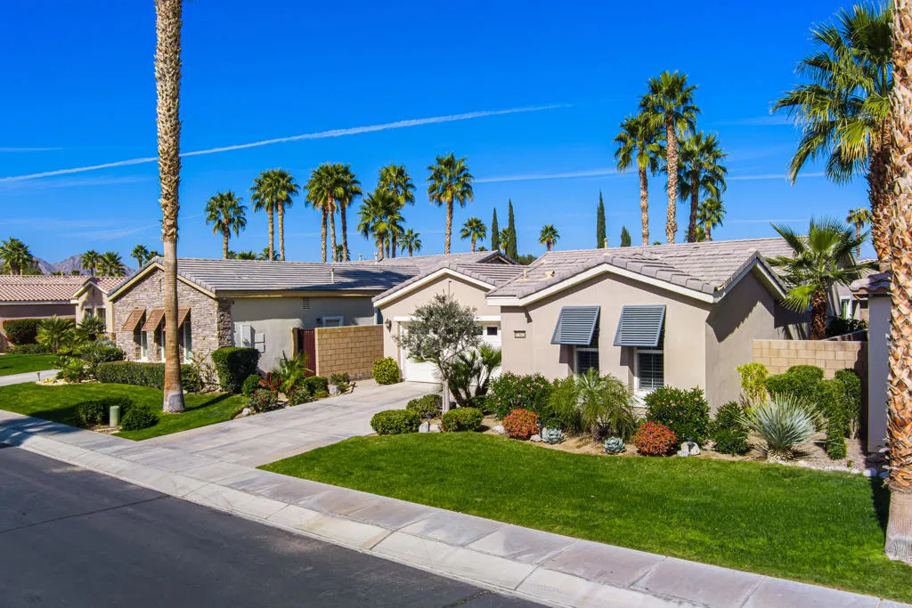 81820 Golden Star Way, La Quinta, California 92253 home-pic-2