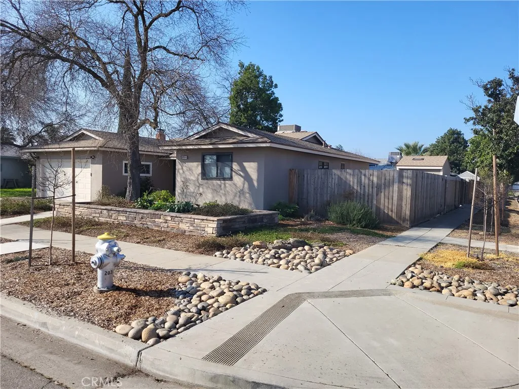 4545 N Meridian, Fresno, California 93726 home-pic-1