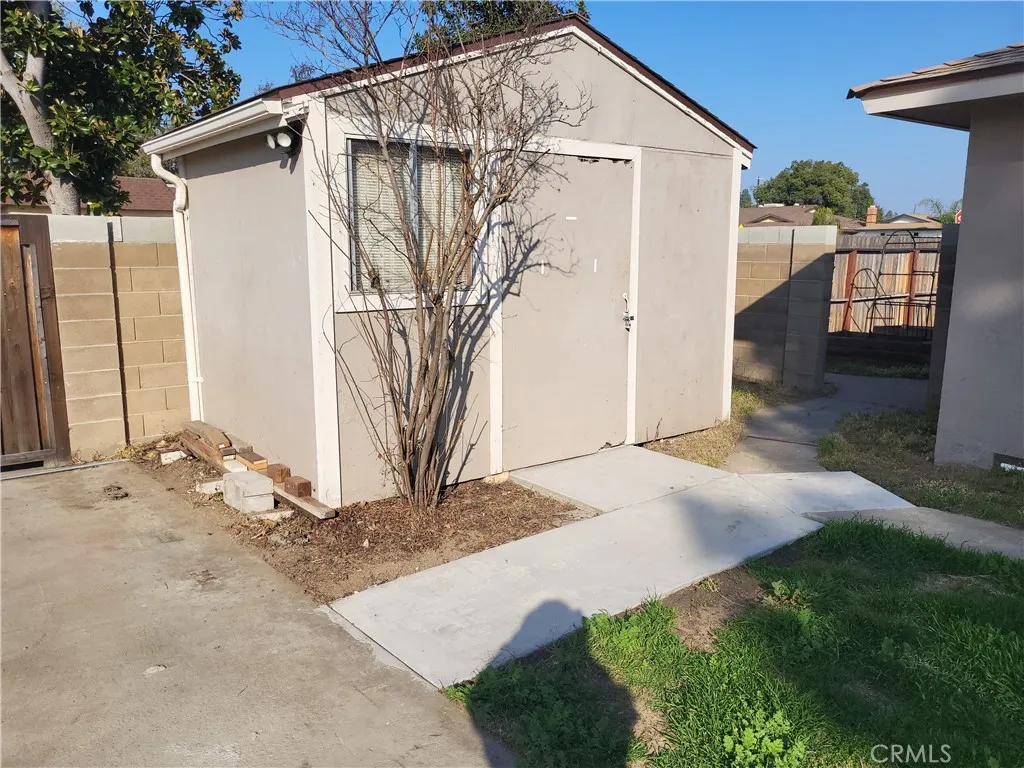 4545 N Meridian, Fresno, California 93726 home-pic-17