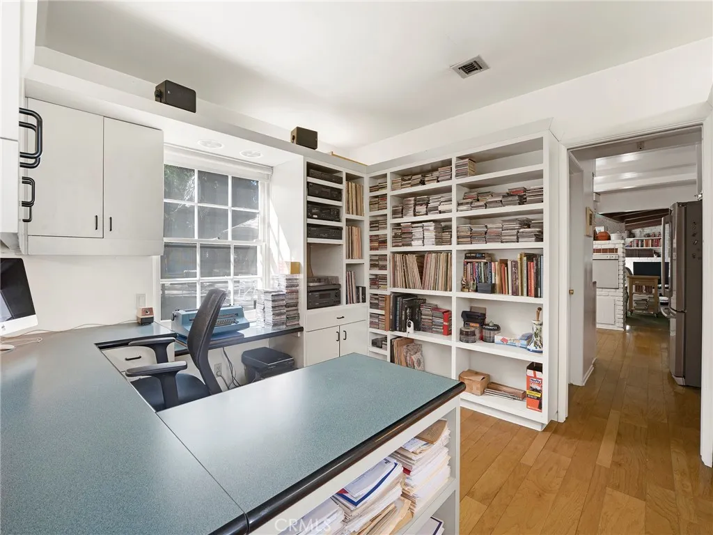 5053 Aldea Avenue, Encino, California 91316 home-pic-18