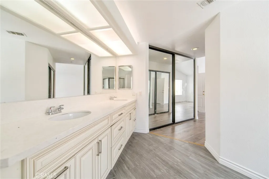 7915 Ocean, Fontana, California 92336 home-pic-33