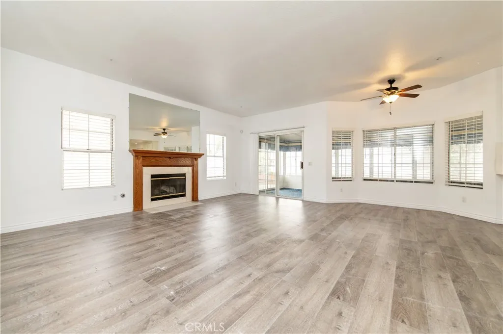 7915 Ocean, Fontana, California 92336 home-pic-9
