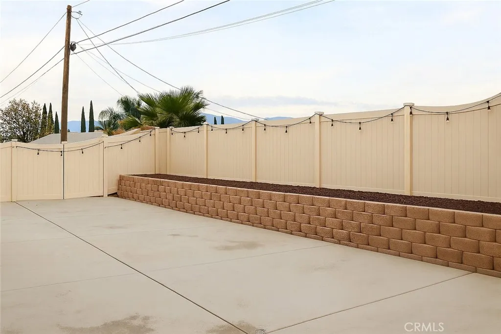5130 Larkspur, Banning, California 92220 home-pic-13