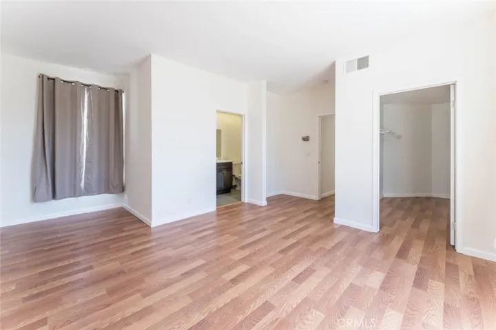 Specious Master Suit