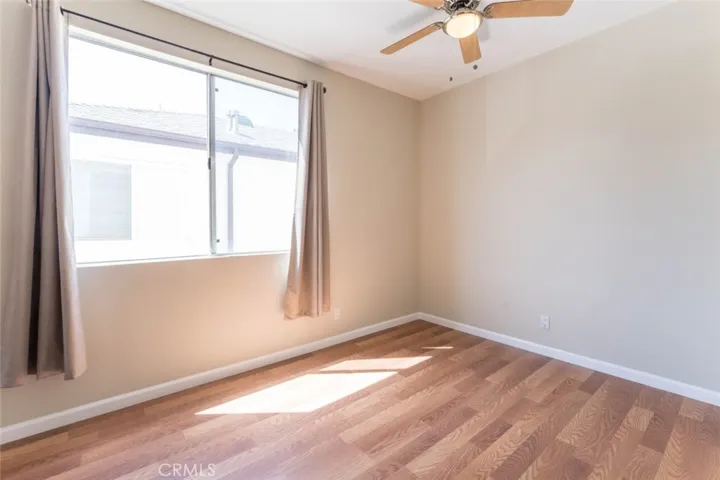 Dining Area Off Kitchen