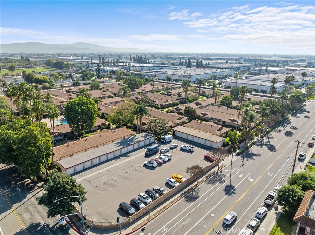 1740 E Commonwealth Avenue 101, Fullerton, California 92831 home-pic-36