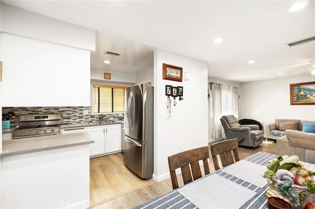 1740 E Commonwealth Avenue 101, Fullerton, California 92831 home-pic-18