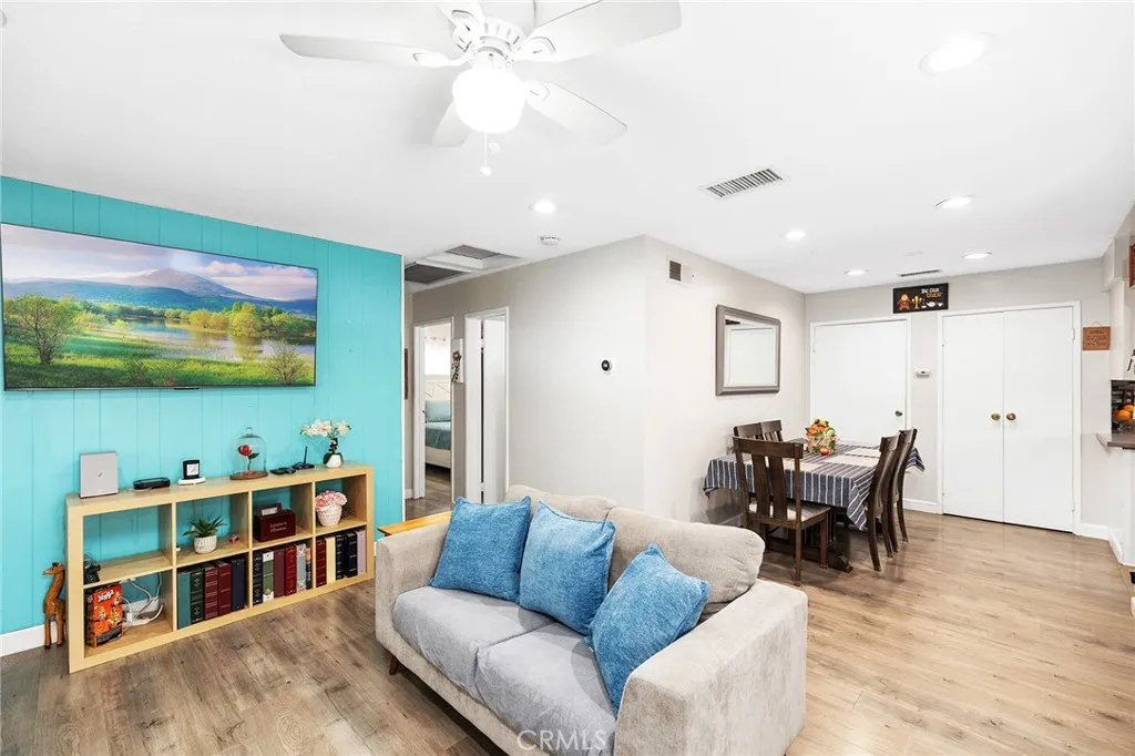 1740 E Commonwealth Avenue 101, Fullerton, California 92831 home-pic-14