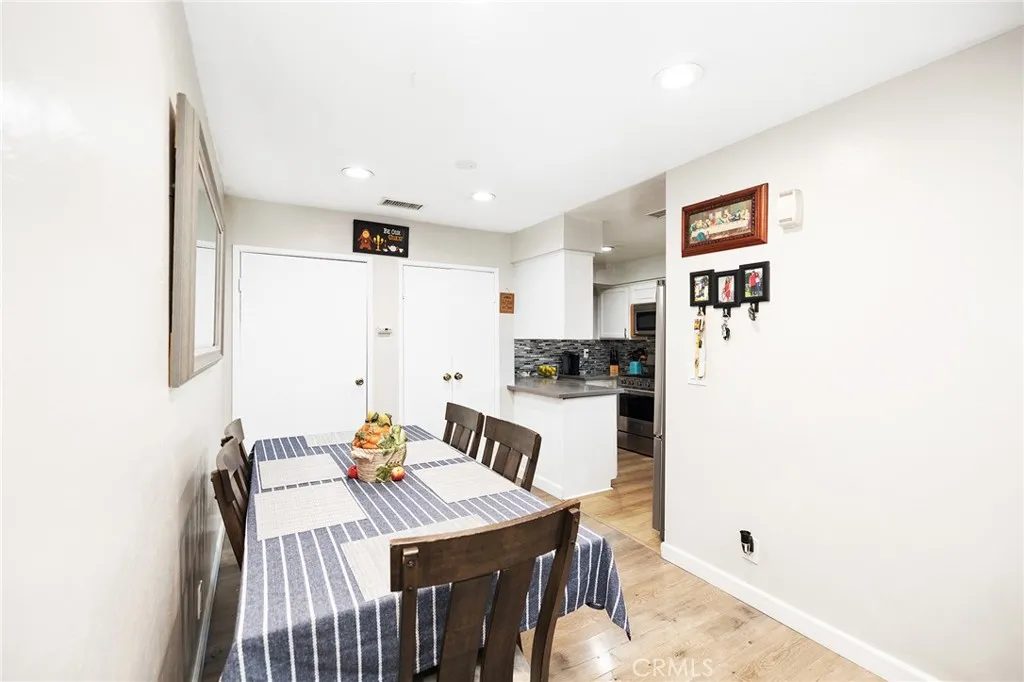 1740 E Commonwealth Avenue 101, Fullerton, California 92831 home-pic-17