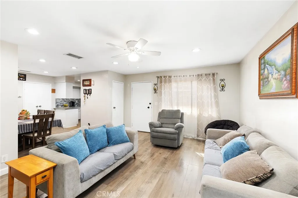 1740 E Commonwealth Avenue 101, Fullerton, California 92831 home-pic-13