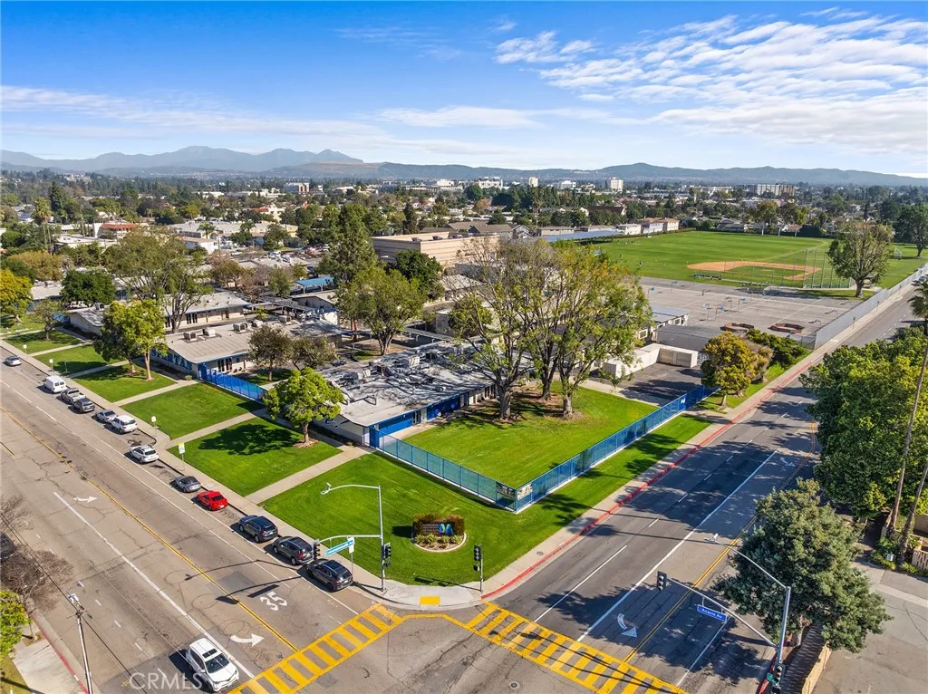 1740 E Commonwealth Avenue 101, Fullerton, California 92831 home-pic-35